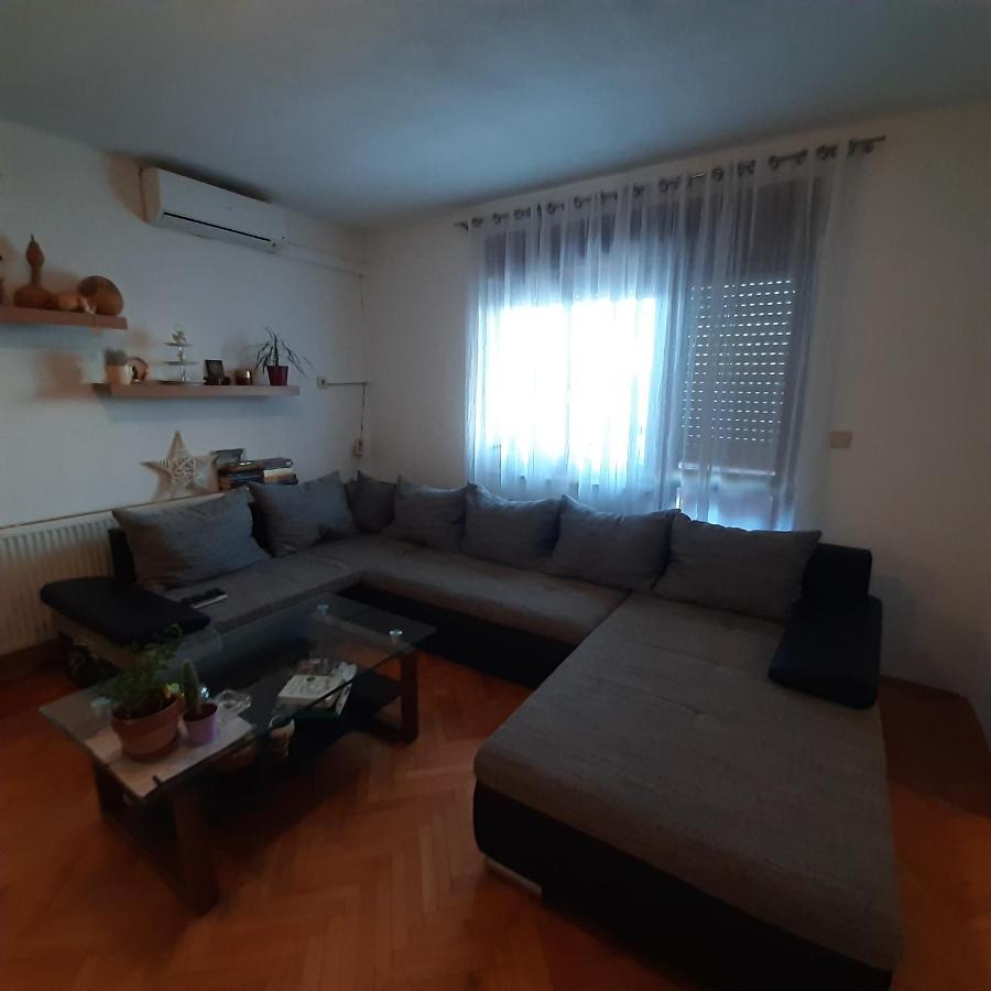 Apartman Nora Omiš Exterior foto