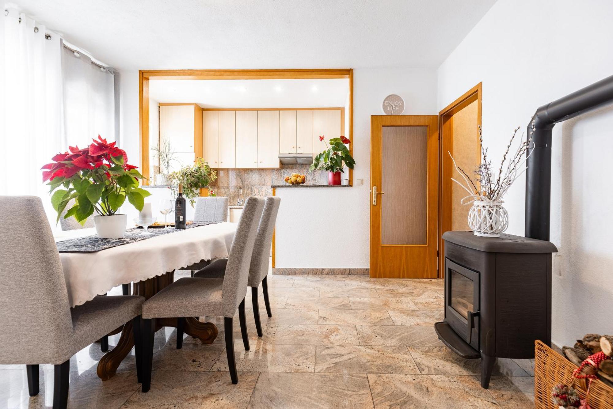Apartman Nora Omiš Exterior foto