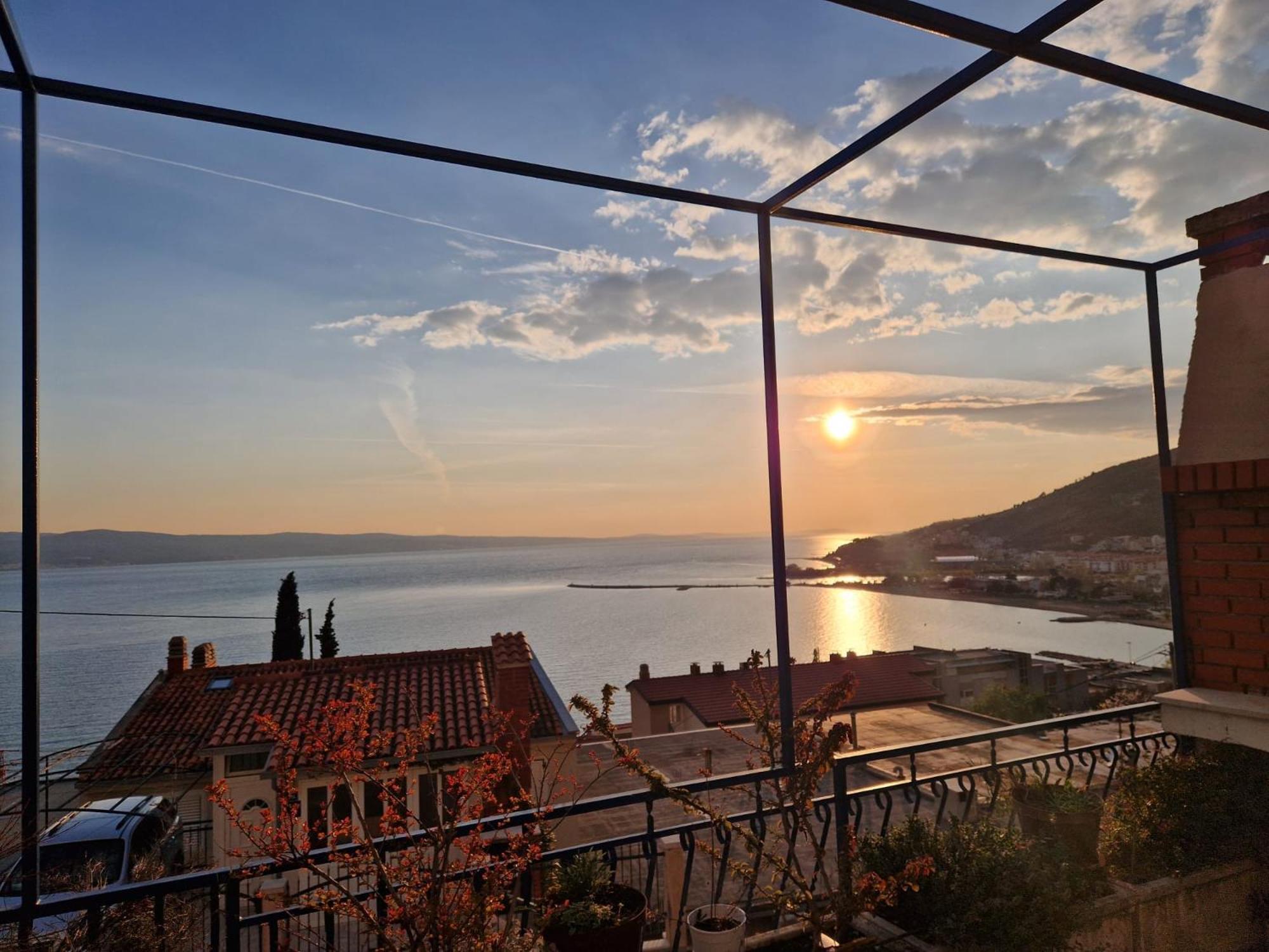Apartman Nora Omiš Exterior foto